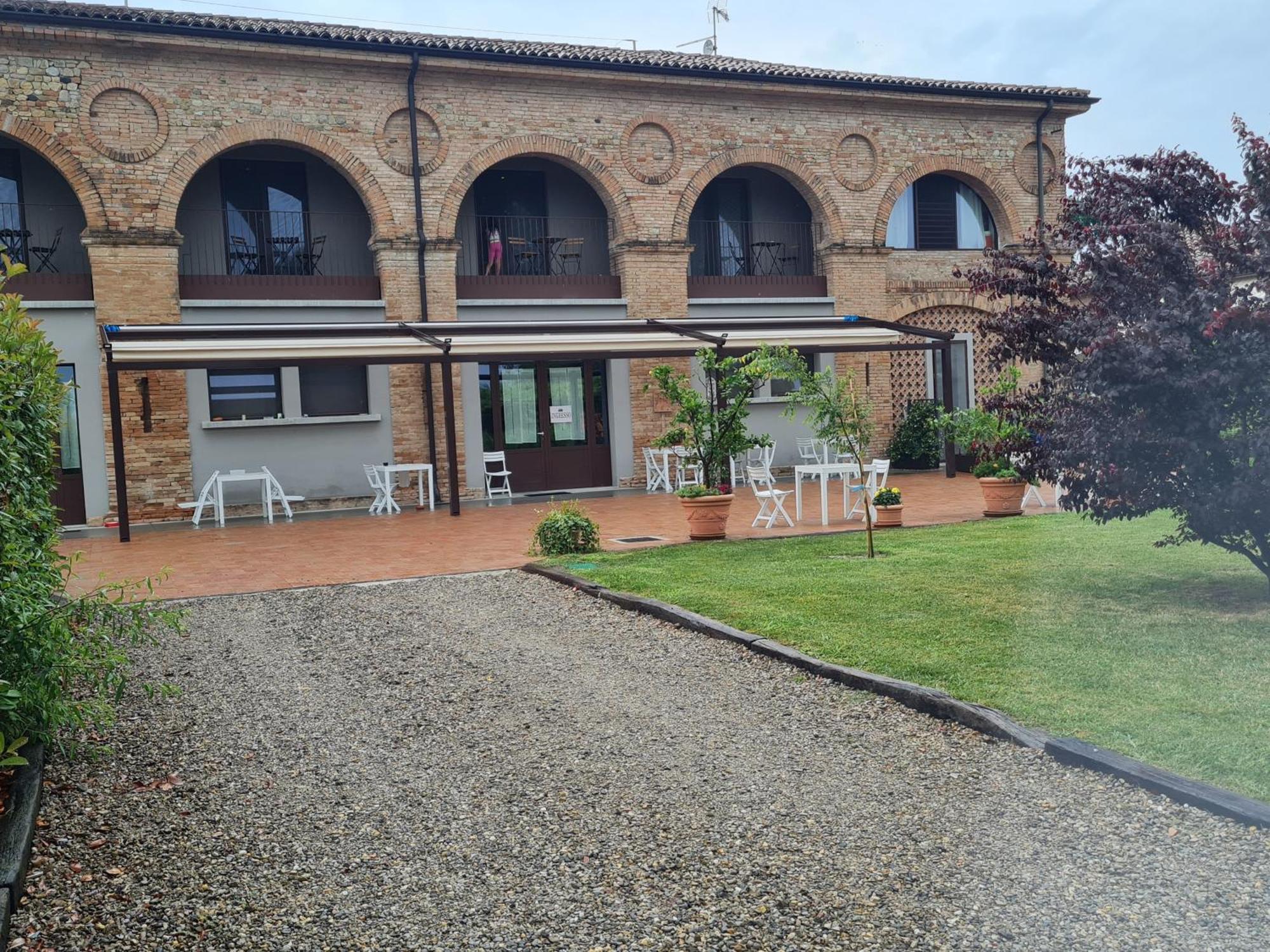Agriturismo Arte Contadina Fiorenzuola dʼArda Exterior foto