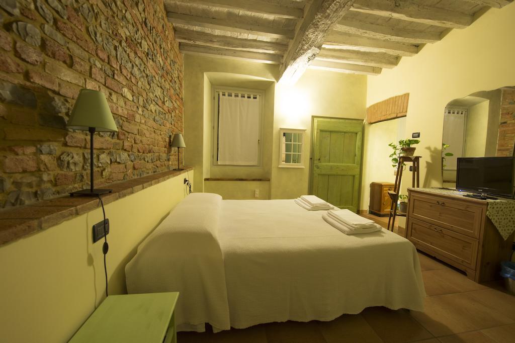 Agriturismo Arte Contadina Fiorenzuola dʼArda Zimmer foto